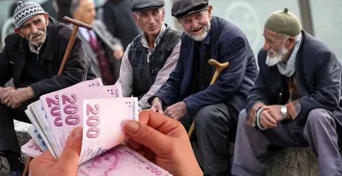 Emekliler Yatırımda Yeni Rotayı Belirledi: Altın ve Döviz Yerine Arsa-Tarla Tercihi
