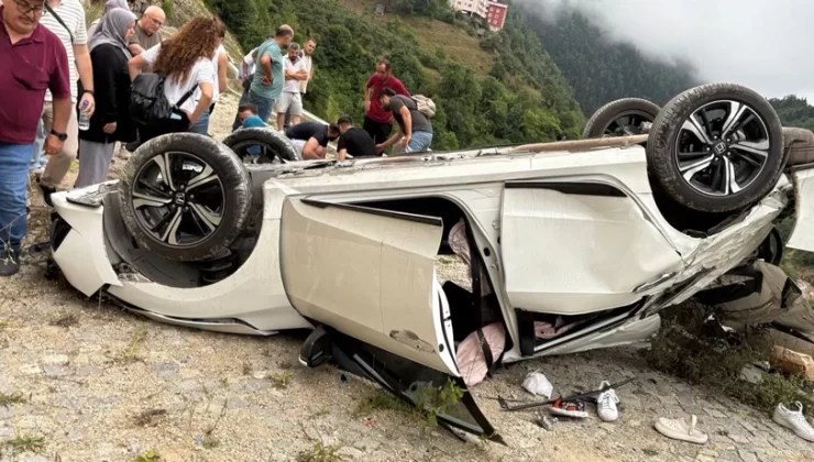 Giresun’da Otoparktan Düşen Araç Yürüyüş Yoluna Savruldu: 4 Yaralı!