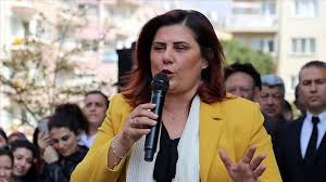 CHP’den İstifa Eden Özlem Çerçioğlu, AK Parti’ye Katıldı: “Cumhurbaşkanımın Himayelerinde Hizmet Edeceğim”
