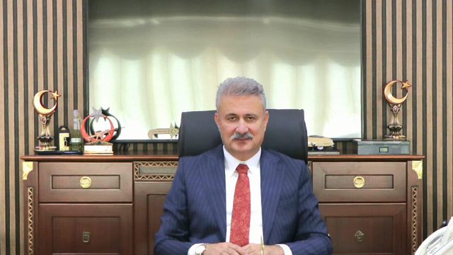 AKP’li Belediye Başkanı Polis Ekiplerince Gözaltına Alındı!