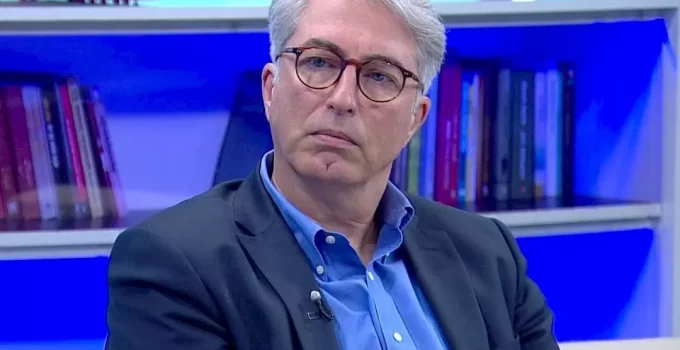 Yetkin’den CHP Analizi: “Karar Kötünün İyisi, Özel’in Bedeli Ağır Olabilir”