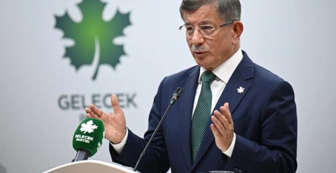 Davutoğlu’ndan Zirve Bildirisine Sert Tepki: “Siz Kınarken İsrail Gazze’yi Vurdu”
