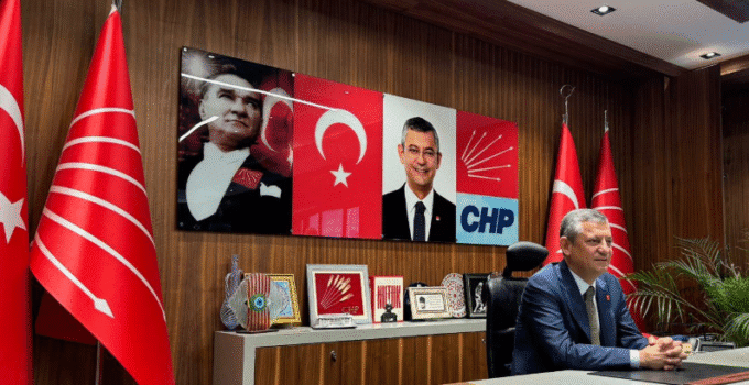 Özgür Özel İstanbul Ofisinde Çalışmalara Başladı