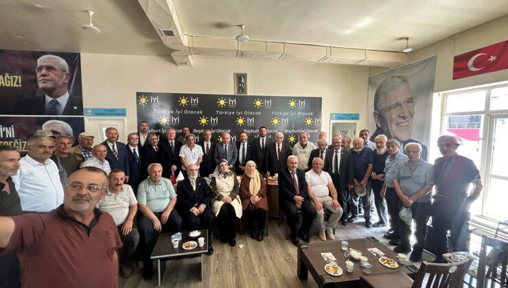 Şükrü Kuleyin: “Gümüşhane, Artvin ve Bayburt dimdik ayakta; Genel Başkanımızın izlediği siyasetin yanındayız”