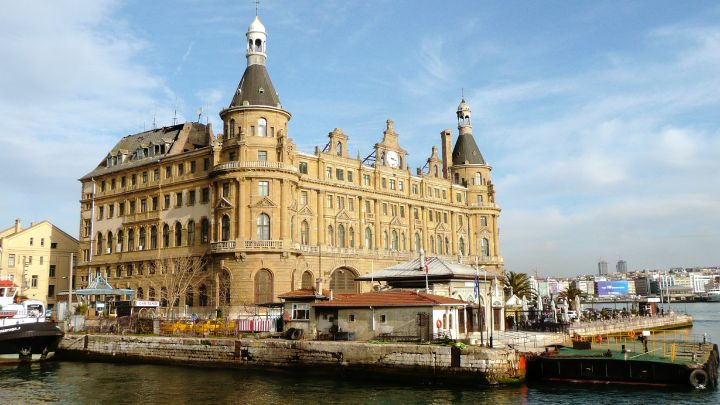 Haydarpaşa Garı’nda Kültür ve Sanat Dönemi Başlıyor, Bakan Ersoy’dan Açıklama