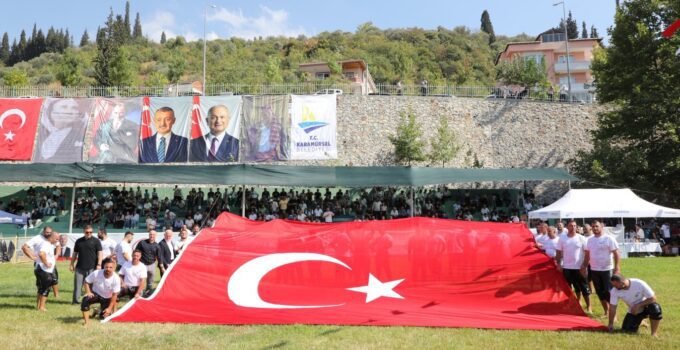 AKP’lilerden Karamürsel Yağlı Güreş Etkinliğine Boykot!