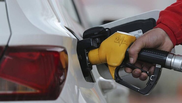 Motorin Zamlandı, Benzin İstasyonları Tabelaları Değiştirdi