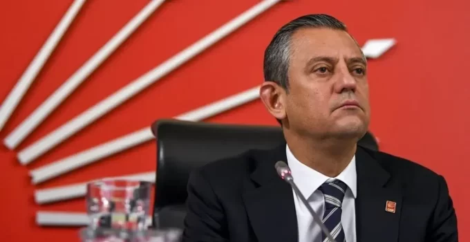 CHP’de İstanbul Krizi: İl Yönetimi Görevden Alındı, MYK Acil Toplandı