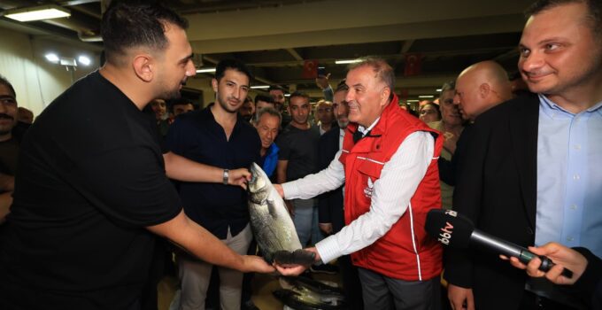 Nuri Aslan Balıkçıların Yanında: “Bahtınız Açık Olsun”