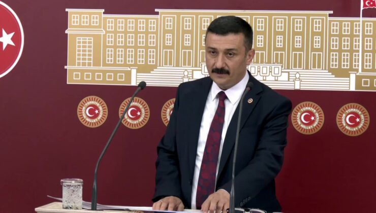 Meclis’te Gerilim: “Slogan Öyle Atılmaz, Böyle Atılır!”