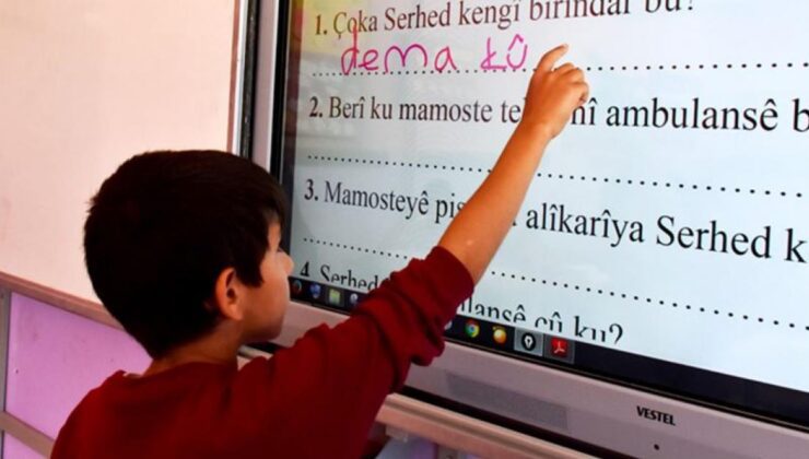 İstanbul Esenyurt’ta Bir Okulda Kürtçe Ders Verildi !