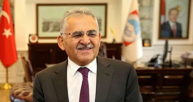 Dr. Memduh Büyükkılıç: “Sohbetin de ekmeğin de keyfini çıkardık”