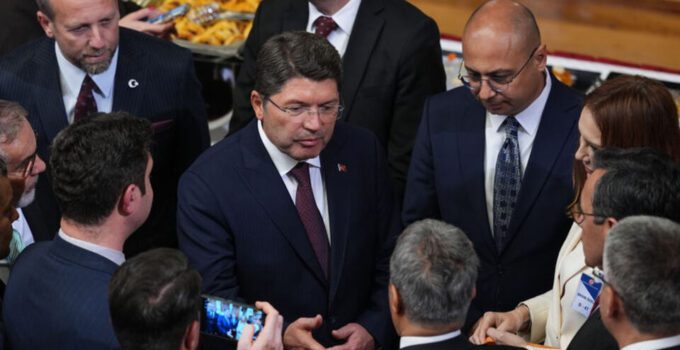 Yeni Yargı Paketi’nde Nafaka ve Çocuklara Yönelik Düzenlemeler Gündemde