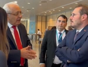 Sağlık Bakan Yardımcısı Şuayip Birinci, Bütüncül Tıp Kongresi’nde Carmed İlaç Standını Ziyaret Etti