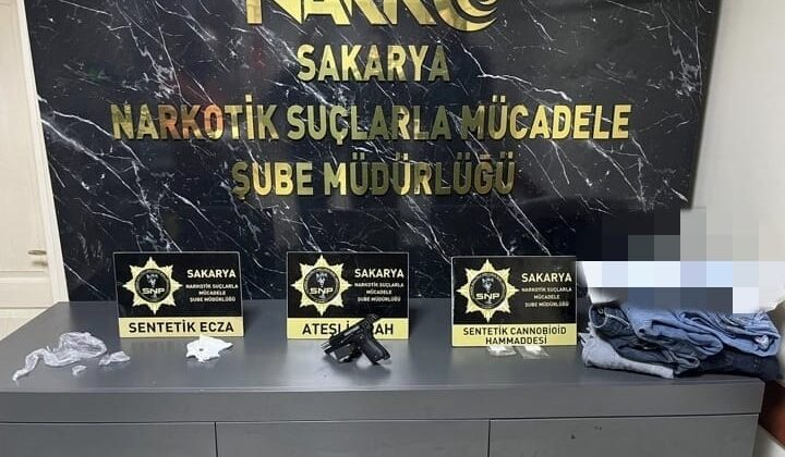 Uyuşturucu Operasyonunda Anne ve Oğul Yakayı Ele Verdi