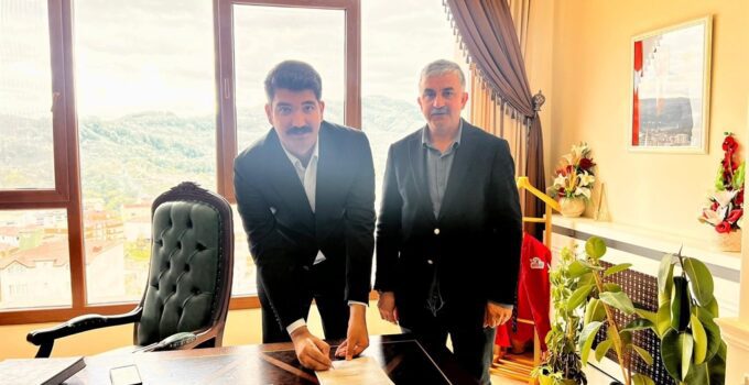 Futbolcu Kaymakam Belediyespor’a İmza Attı!