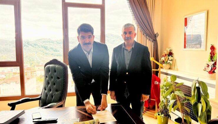 Futbolcu Kaymakam Belediyespor’a İmza Attı!