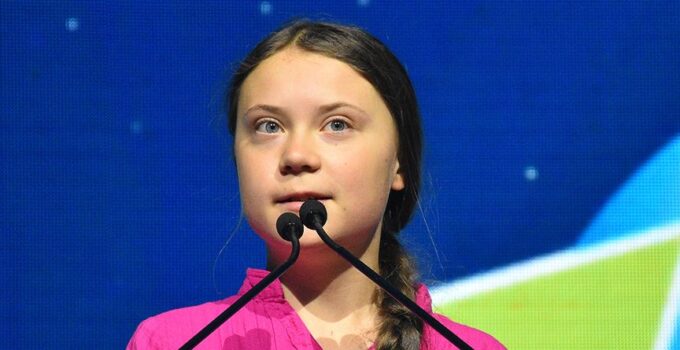 Greta Thunberg ve 170 Aktivist İsrail’den Sınır Dışı Edildi