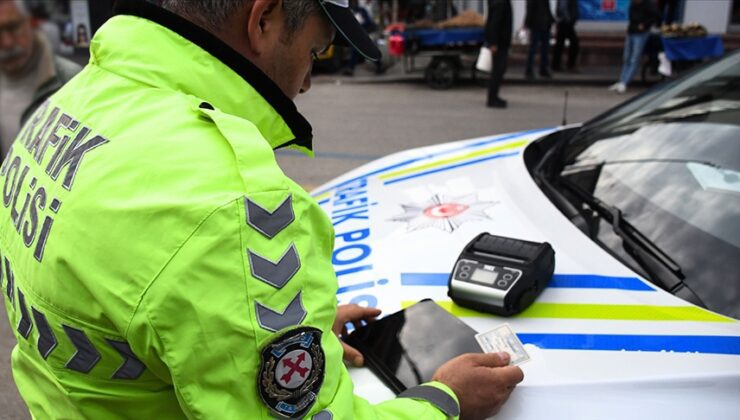 Ak Parti’nin İtirazı Trafikte Yeni Ceza Dönemini Başlamadan Durdurdu