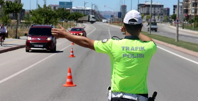 Trafik Cezasında Fahiş Artışa Tepki: “Vatandaş Bütçe Kalemi Değildir”