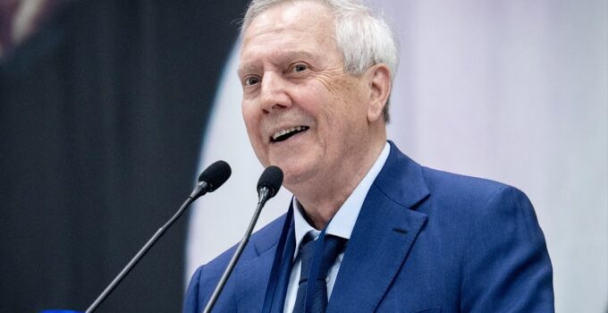 Aziz Yıldırım: “Fenerbahçe’nin Düşmanı Değiliz, Gerçekleri Anlatacağım”