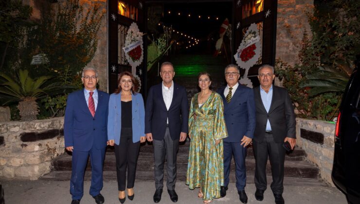 Seçer :“TÜRKİYE’DE SOSYAL BARIŞI TESİS EDECEKSEK EN ÖNEMLİ REFERANS MERSİN’DİR”