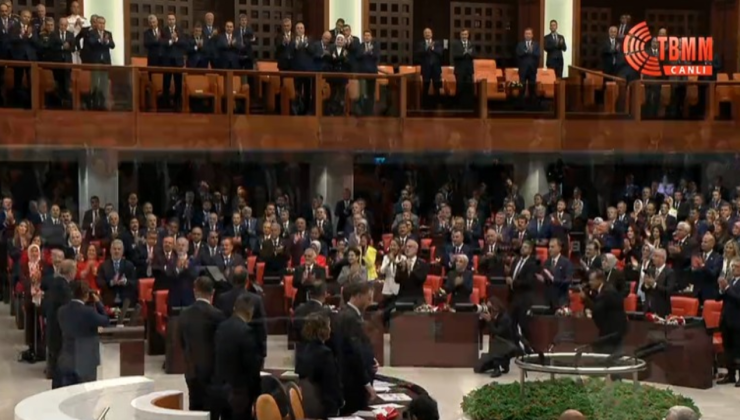 Erdoğan’dan Sürpriz Hamle: Bahçeli’den Önce DEM Partililerle El Sıkıştı