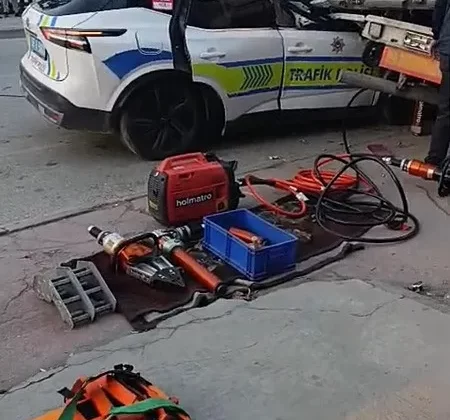 Manisa’da Feci Kaza: 1 Polis Şehit, 1 Polis Ağır Yaralı