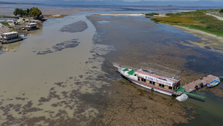 En Büyük Tatlı Su Gölünden Alarm Sesi: Ne Su Kaldı Ne Balık
