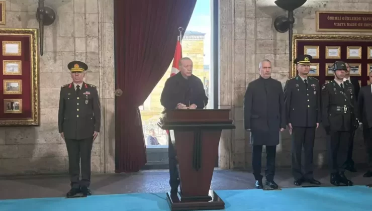 Anıtkabir’de 10 Kasım Töreni: Türkiye Ata’sını Saygıyla Andı