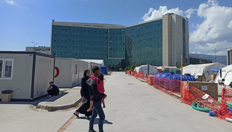 Hatay’da Bin Günü Aştı: Deprem Sonrası Eğitim, Sağlık ve Temel İhtiyaç Krizi Sürüyor