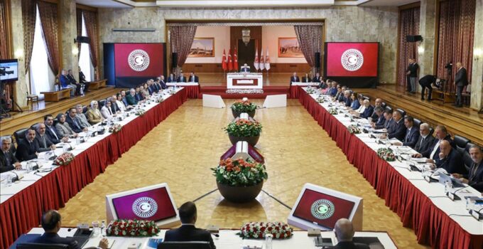 Bahçeli’nin Çıkışı Sonrası İddia: Komisyon Bugün İmralı Ziyaretini Onaylayacak