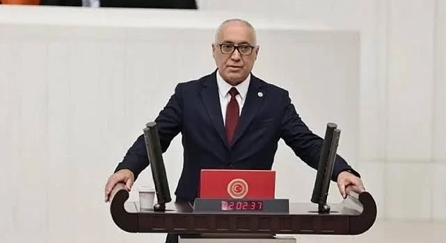 CHP Grup Toplantısı’nda Sürpriz Katılım: Doğan Demir Partiye Resmen Katıldı