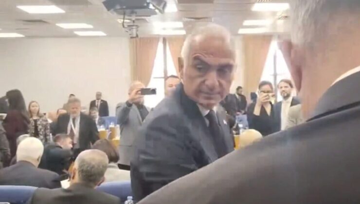 İYİ Partili Milletvekili’nden Bakan Ersoy’a: “Sıkmam Bu Adamın Elini”