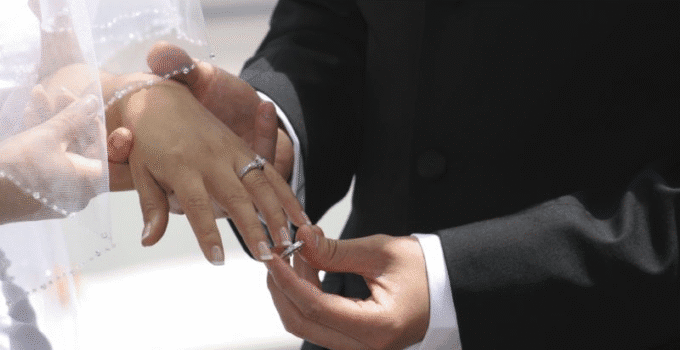 Kadınların Nüfus Kaydı Düzenlemesi AYM Gündeminde: “Evlenen kadının kaydı kocasının hanesine taşınır”