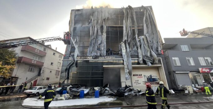 Parfüm Deposundaki Yangın Can Aldı: 6 Ölü