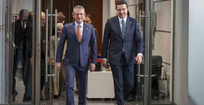 Özgür Özel ile Mahmut Arıkan Bir Araya Geldi: Erken Seçim, Ekonomi ve Emekli Maaşları Masadaydı